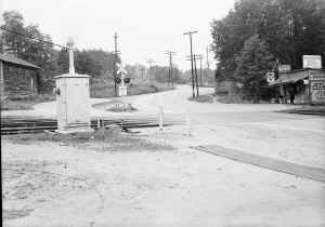 AY-Walnut-Cove-Dodson-Grocery-by-Peter-Farrell-ca194x-Bott-Collection-x4800dpi.jpg (638637 bytes)