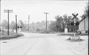 A&Y-Walnut-Cove-Peter-Farrell-ca19xx-Bott-collection.jpg (447372 bytes)