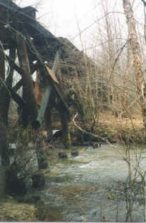stokesdale_trestle_north_friddle_02.jpg (143110 bytes)