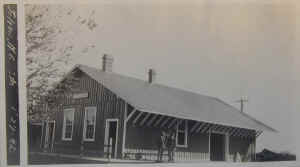 AY_station_icc_julian_1918_01.jpg (87867 bytes)