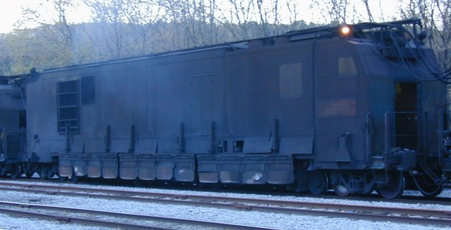 railgrind02.jpg (43904 bytes)