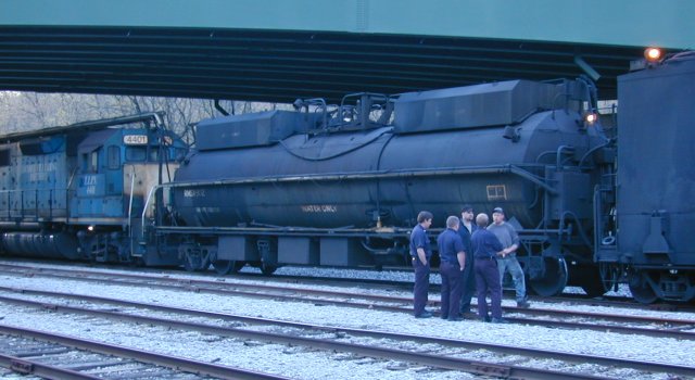 railgrind03.jpg (51685 bytes)