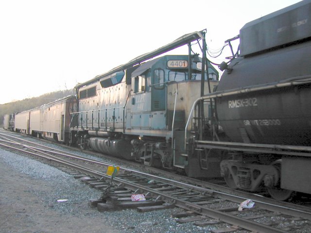 railgrind09.jpg (56961 bytes)