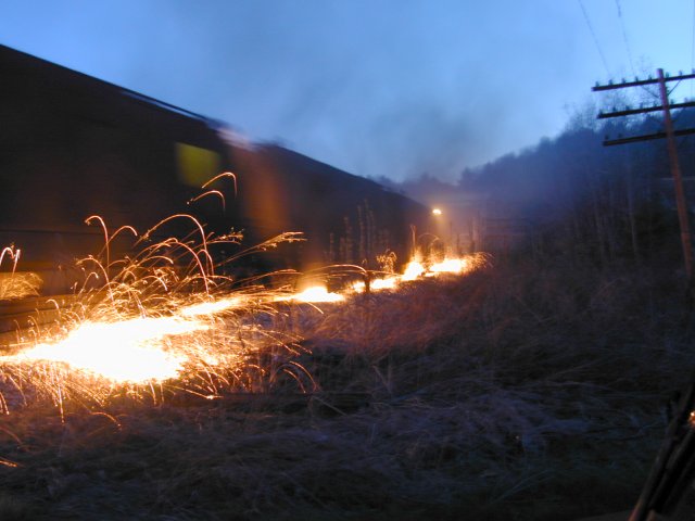 railgrind16.jpg (46680 bytes)